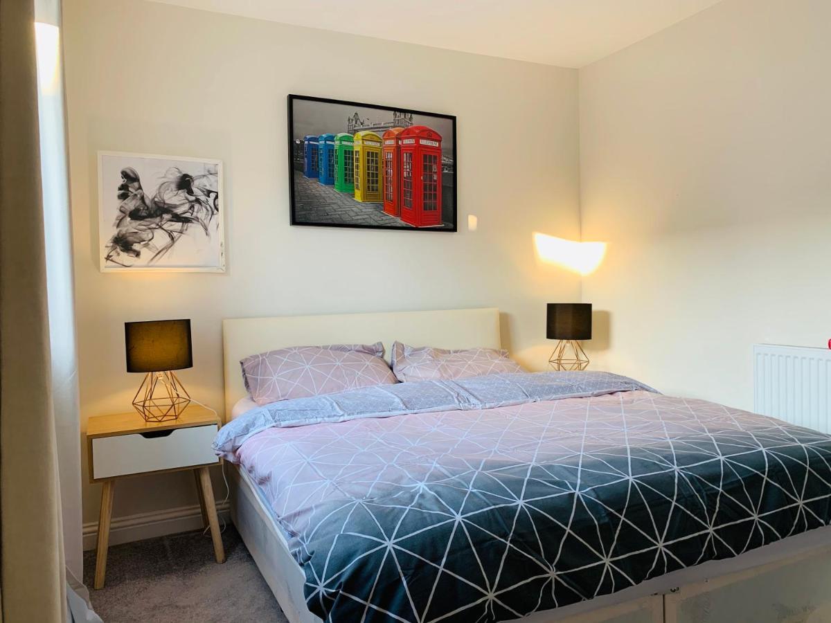 Alpha, Private Double Room, City Centre, Free Parking, Sittingbourne, Kent Esterno foto